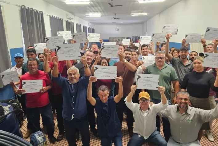 Governo de Minas entrega mais de mil kits de irrigação e fortalece agricultura familiar no Vale do Jequitinhonha