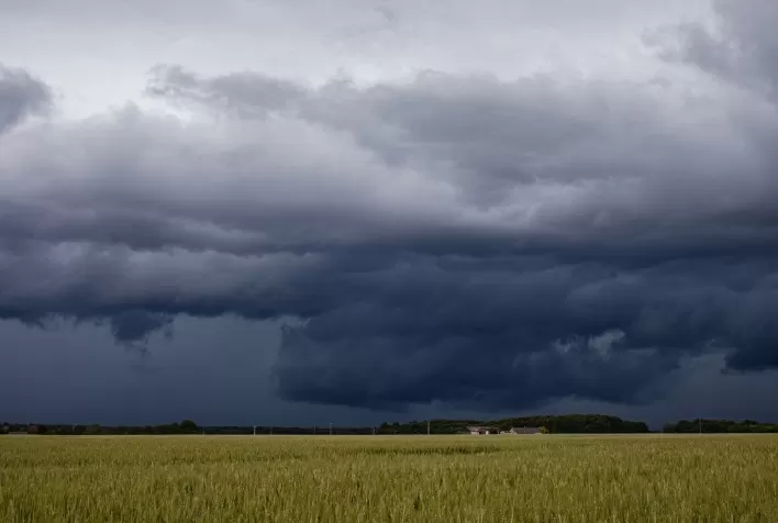 El Niño pode ampliar crise do crédito rural e pressionar agronegócio com mais de R$ 800 bilhões em dívidas