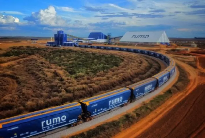 Rumo entrega primeira fase da Ferrovia de Mato Grosso e amplia corredor logístico do agronegócio até o Porto de Santos