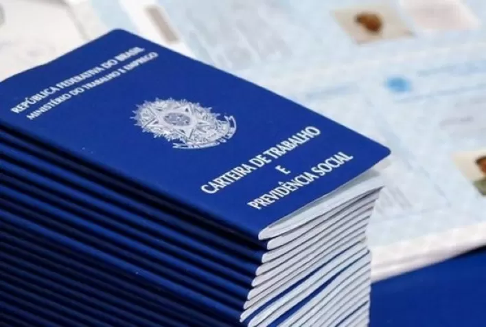 Mercado de trabalho aquecido fortalece consumo, mas preocupa Banco Central com inflação