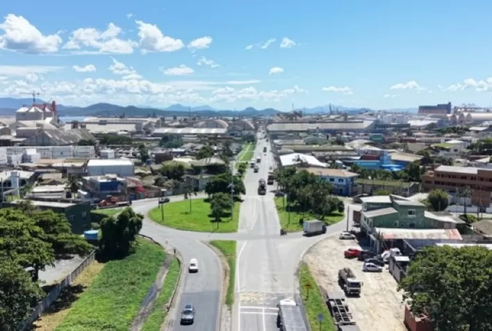 Safra recorde de 350 milhões de toneladas aumenta pressão sobre logística e destaca importância das rodovias para o agronegócio