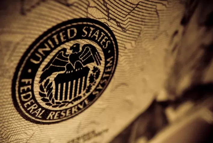 Fed mantém juros no radar: ata da gestão Kevin Warsh pode redefinir expectativas para inflação, dólar e mercados globais