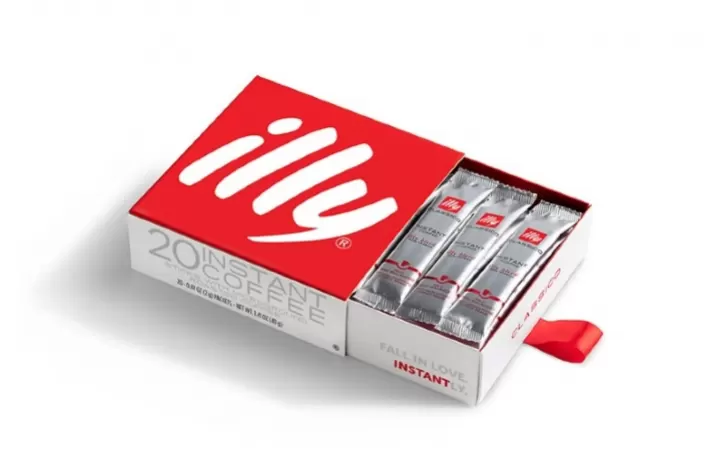Illy lança café solúvel em sachês individuais e amplia portfólio premium para consumidores em movimento