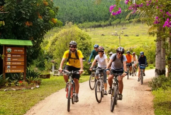 Circuito das Frutas ganha destaque com roteiro de cicloturismo de 330 km entre vinícolas, fazendas e paisagens rurais em São Paulo