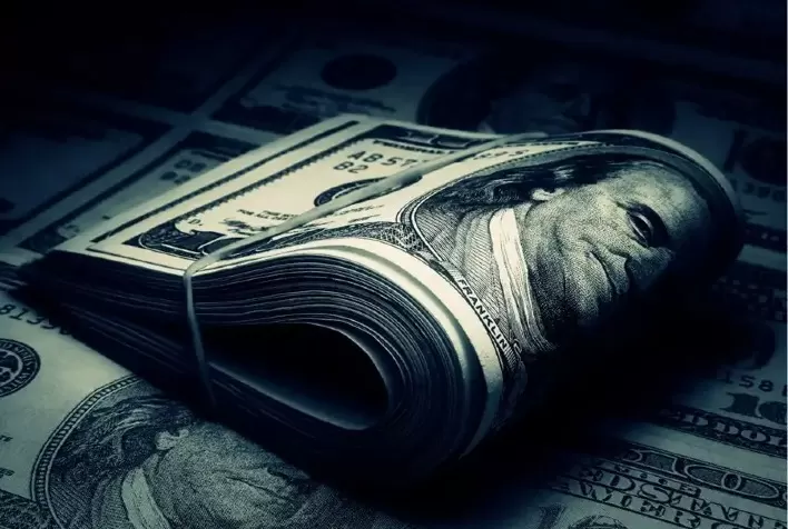 Dólar hoje sobe para perto de R$ 5,22 com tensão no Oriente Médio e petróleo acima de US$ 90