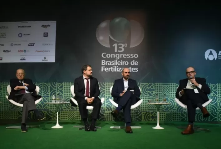 Congresso Brasileiro de Fertilizantes bate recorde e amplia debate sobre segurança do abastecimento