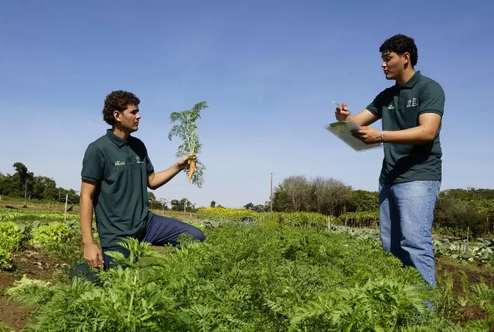Formação técnica abre portas no agronegócio e leva 9 em cada 10 jovens ao mercado de trabalho em MT