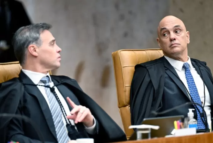 André Mendonça pede a Fachin arquivamento de representação apresentada por Alexandre de Moraes