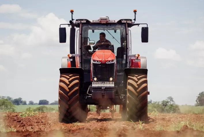 Transmissão CVT em tratores pode reduzir consumo e melhorar eficiência no campo