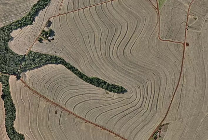 Embrapa e Itaipu triplicam retenção de água com novos terraços agrícolas no Paraná