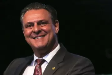 Agronegócio está na iminência de uma crise, mas governo tomará medidas antes', diz Carlos Fávaro