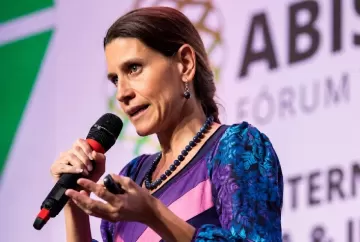 Pulverização foliar ganha protagonismo no campo e Summit da Abisolo debate estratégias para aumentar eficiência nutricional