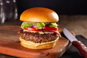 Dia Mundial do Hambúrguer: Minerva Foods revela dicas para preparar hambúrguer artesanal perfeito em casa