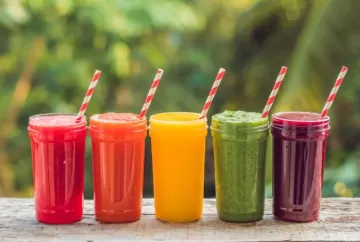 Dia Mundial do Suco destaca consumo de bebidas 100% fruta e reforça presença na rotina dos brasileiros