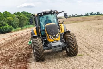 Valtra lança Série M5 com até 185 cv e amplia eficiência no campo com nova geração de tratores