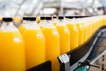 Suco de laranja enfrenta novo desafio global: produção cai e demanda segue em retração na safra 2026/27