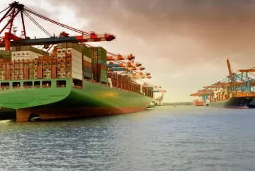 Superávit da balança comercial atinge US$ 8 bilhões em maio e exportações do agro impulsionam resultado