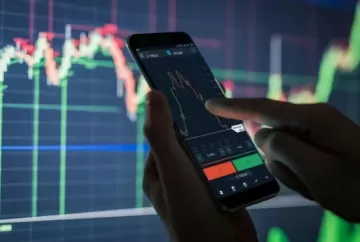 Bolsas globais avançam com trégua entre EUA e Irã, enquanto Ibovespa sente pressão do petróleo e aguarda decisões de juros