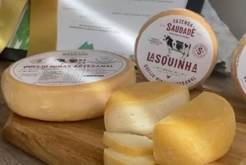Casal deixa Brasília e retoma produção de Queijo Minas Artesanal em fazenda histórica de Minas Gerais