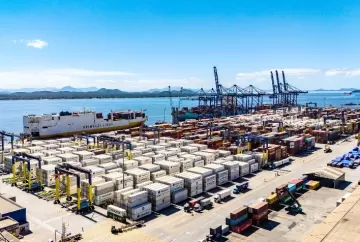 Brasil avança nas negociações com os EUA, mas governo mantém etanol fora de acordo comercial