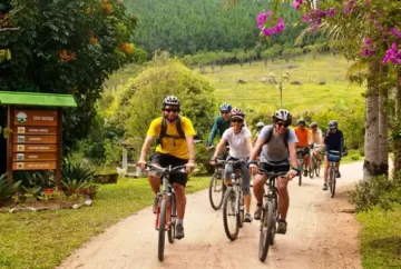 Circuito das Frutas ganha destaque com roteiro de cicloturismo de 330 km entre vinícolas, fazendas e paisagens rurais em São Paulo