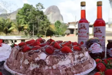 Festa do Morango 2026 terá tortas gigantes e 30 mil fatias em Pedra Azul