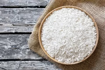 Preço do arroz Tipo 1 varia 143% na mesma gôndola e diferença chega a R$ 20
