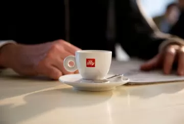 illycaffè renova certificação B Corp com novos critérios sociais e ambientais
