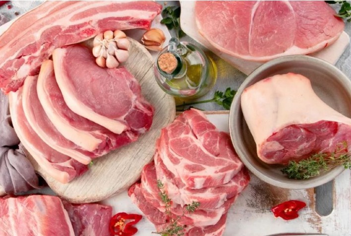 Carne suína perde espaço frente à bovina e ao frango no atacado paulista, aponta Cepea