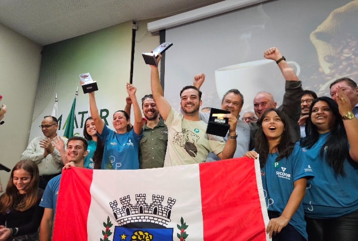 Agricultor familiar de Alto Jequitibá bate recorde e vence o Concurso de Qualidade dos Cafés de Minas Gerais