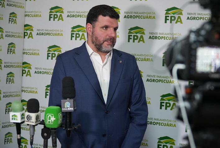 Produtores rurais enfrentam juros elevados e crédito restrito, alerta presidente da FPA