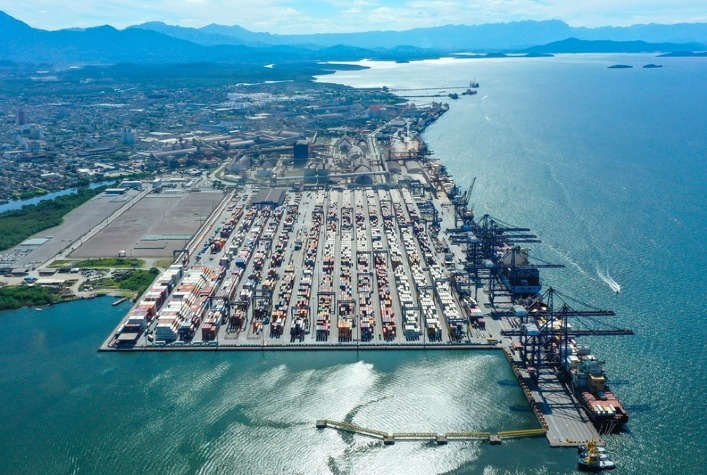 TCP bate recorde histórico e movimenta 835 mil TEUs no primeiro semestre de 2026 em Paranaguá